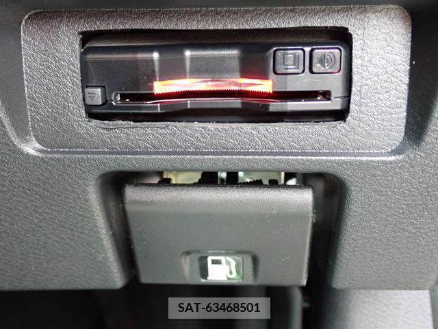 Nissan NOTE 2021-04 302481-6