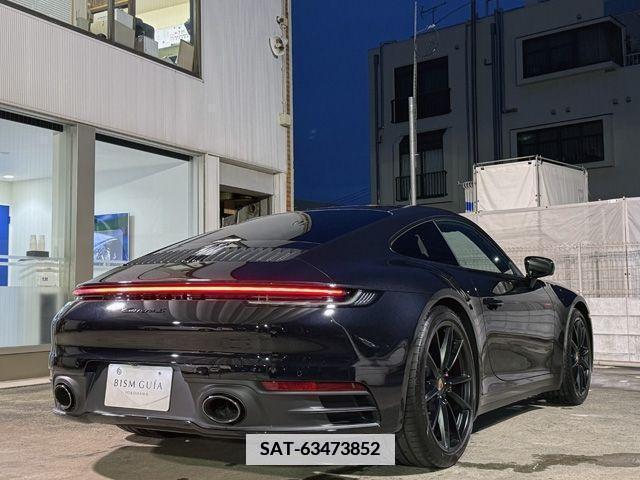 Porsche 911 2022-06 351980-7
