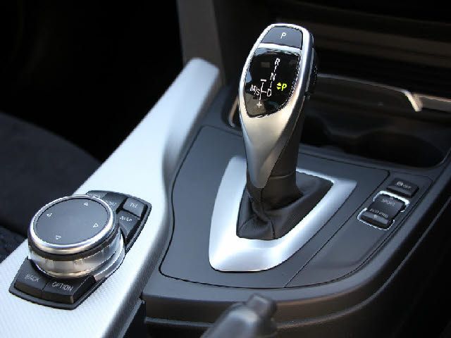 Bmw 3 SERIES 2016-03 182994-10