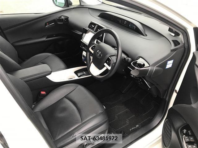 Toyota PRIUS 2017-01 380104-18