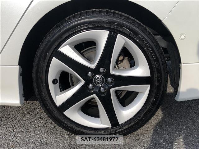 Toyota PRIUS 2017-01 380104-8