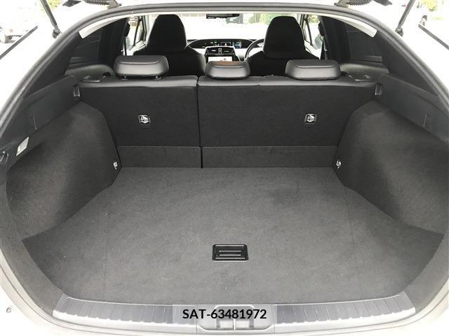 Toyota PRIUS 2017-01 380104-16