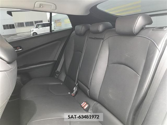Toyota PRIUS 2017-01 380104-14
