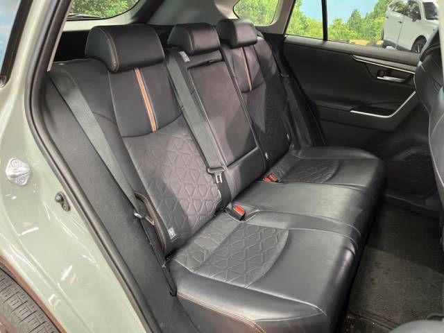 Toyota RAV4 2020-10 26688-9