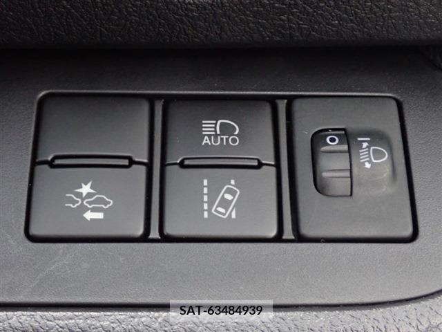 Toyota SIENTA 2021-11 220412-18
