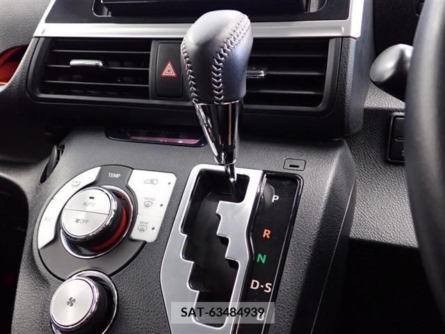 Toyota SIENTA 2021-11 220412-15