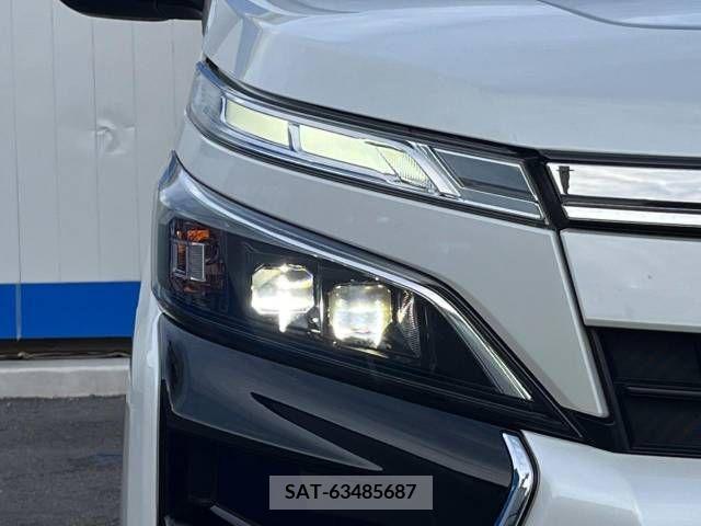 Toyota VOXY 2020-10 252324-12