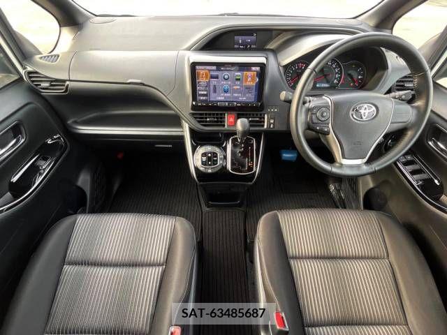Toyota VOXY 2020-10 252324-1