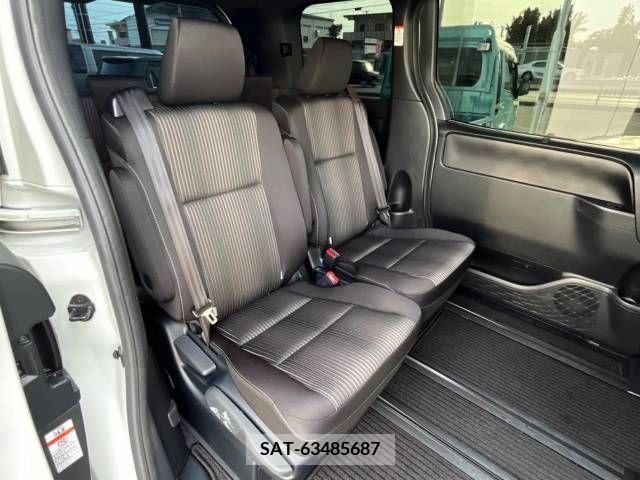 Toyota VOXY 2020-10 252324-9