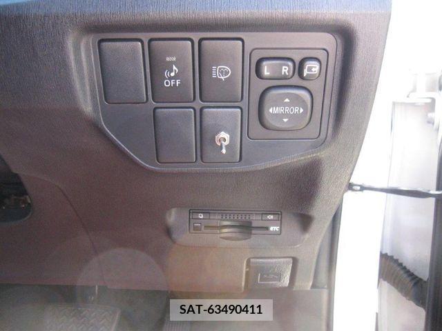 Toyota PRIUS 2013-03 366334-13