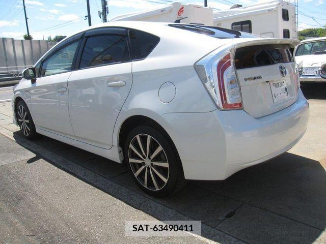 Toyota PRIUS 2013-03 366334-2