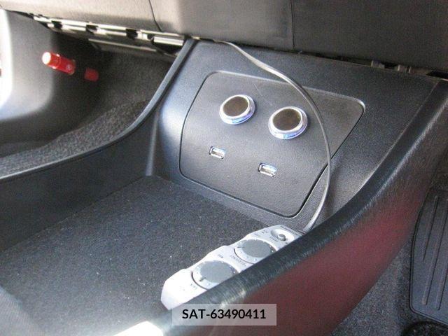 Toyota PRIUS 2013-03 366334-14