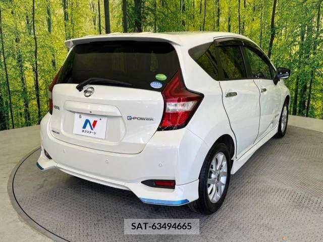 Nissan NOTE 2018-08 236814-17