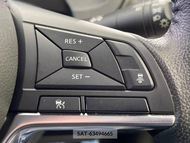 Nissan NOTE 2018-08 236814-7
