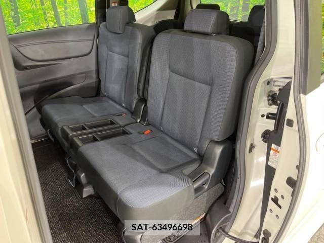 Toyota SIENTA 2015-11 217703-9