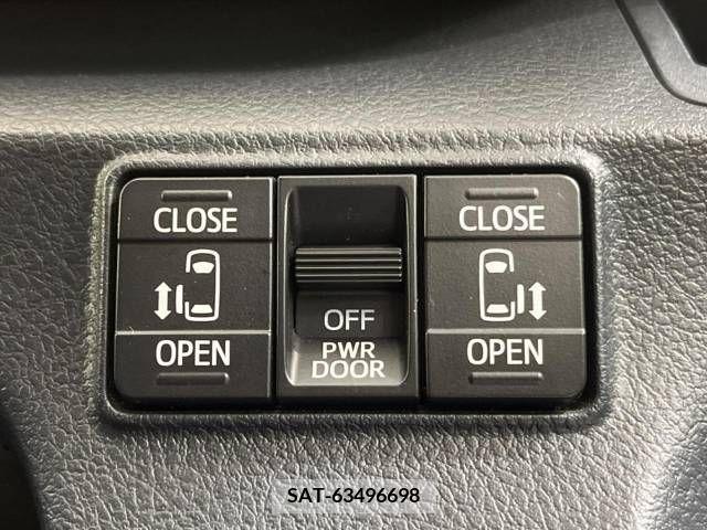 Toyota SIENTA 2015-11 217703-6