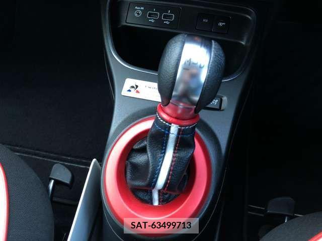 Renault TWINGO 2020-03 283128-15