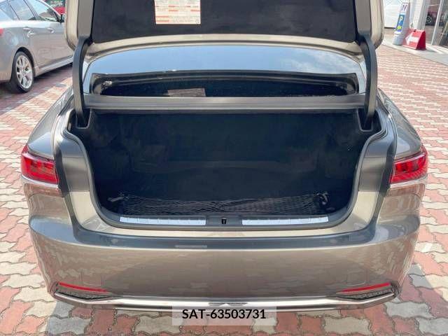 Lexus LS 2017-11 304722-10