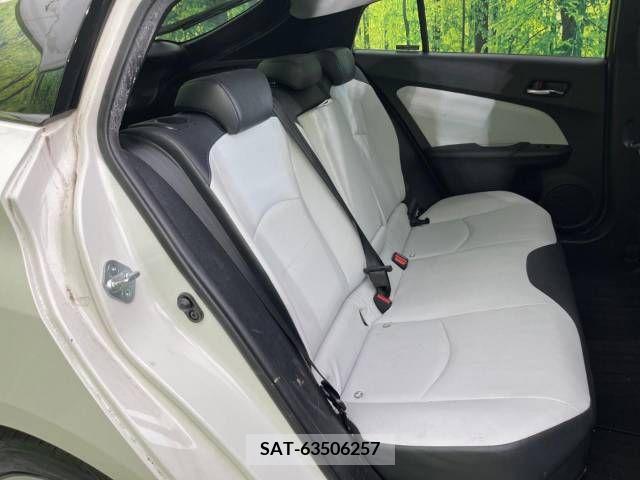 Toyota PRIUS 2017-07 382487-9