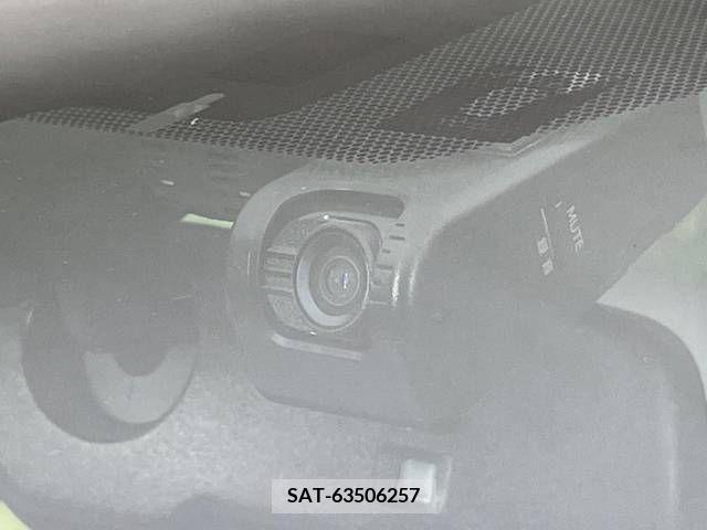 Toyota PRIUS 2017-07 382487-7