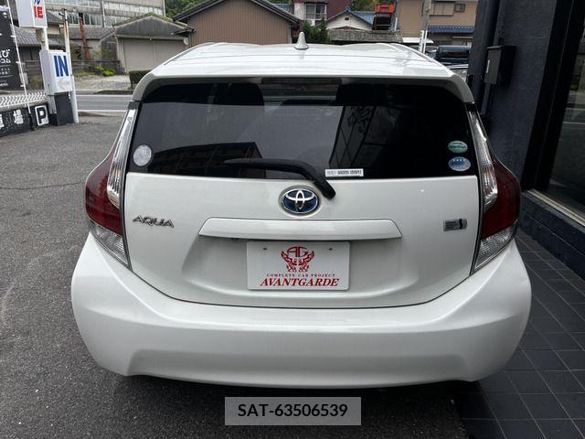 Toyota AQUA 2016-09 291871-3
