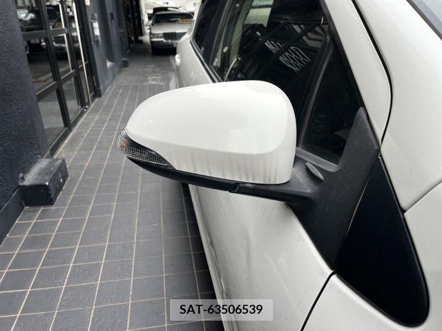 Toyota AQUA 2016-09 291871-12