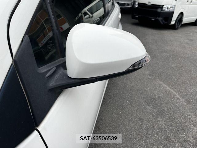 Toyota AQUA 2016-09 291871-13
