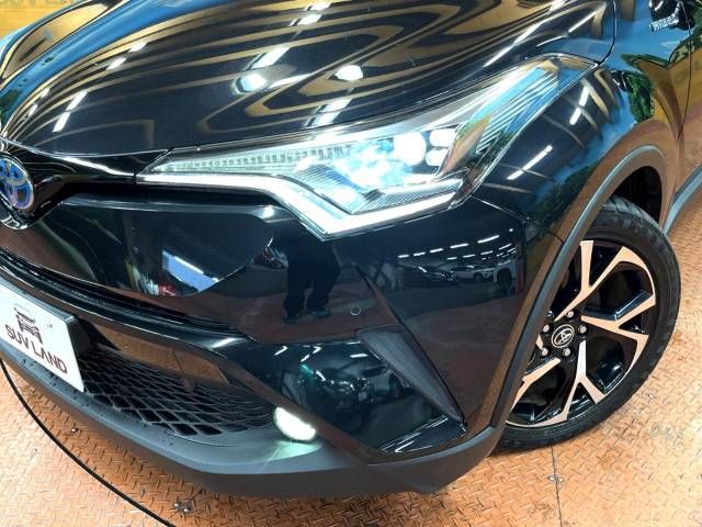 Toyota C-HR 2017-08 194070-12