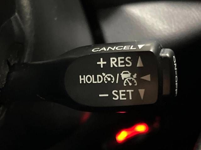 Toyota C-HR 2017-08 194070-4