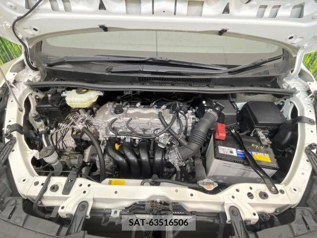 Toyota VOXY 2014-10 330976-19