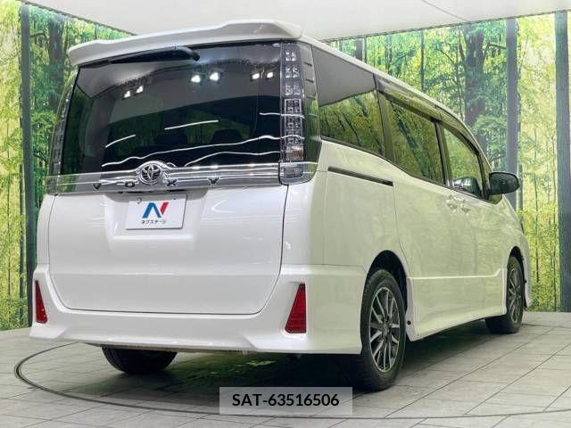 Toyota VOXY 2014-10 330976-18