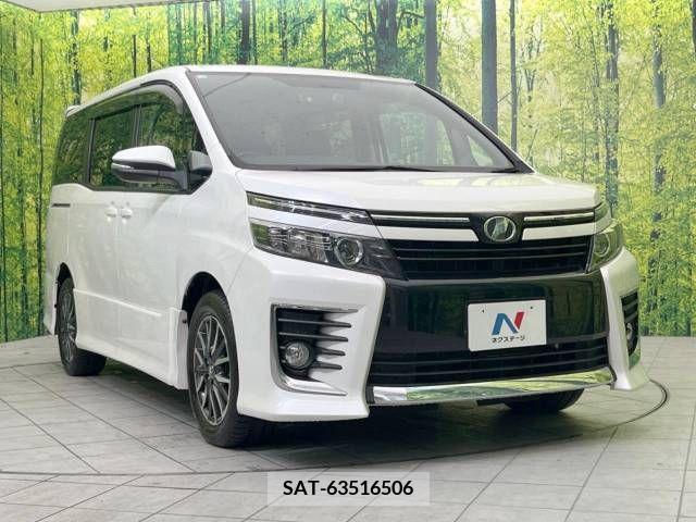Toyota VOXY 2014-10 330976-17