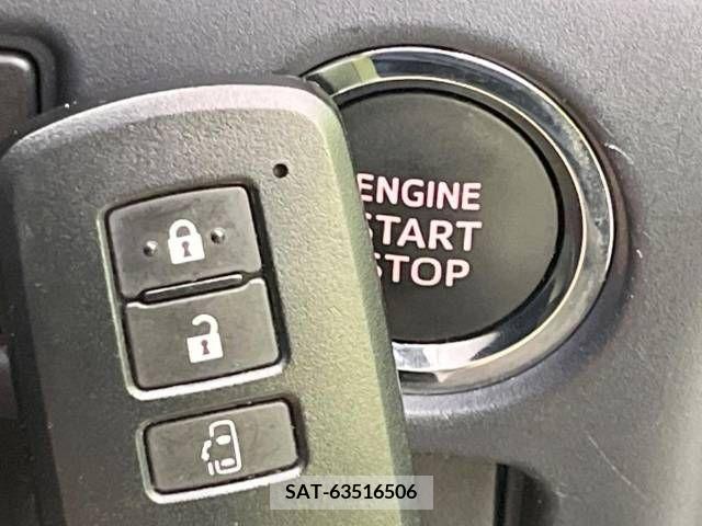 Toyota VOXY 2014-10 330976-6