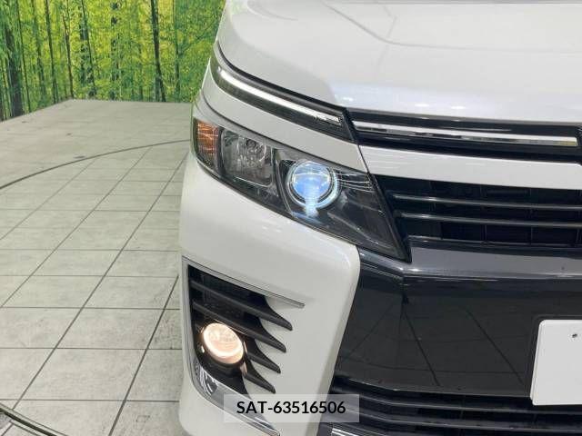 Toyota VOXY 2014-10 330976-13