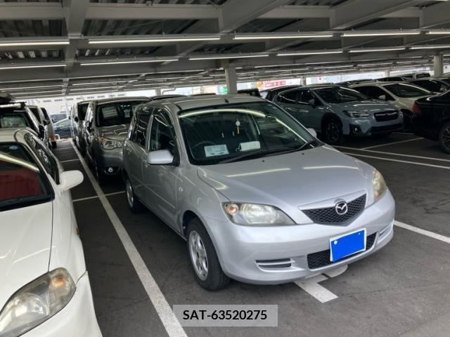 Mazda DEMIO 2003-09 390508-1