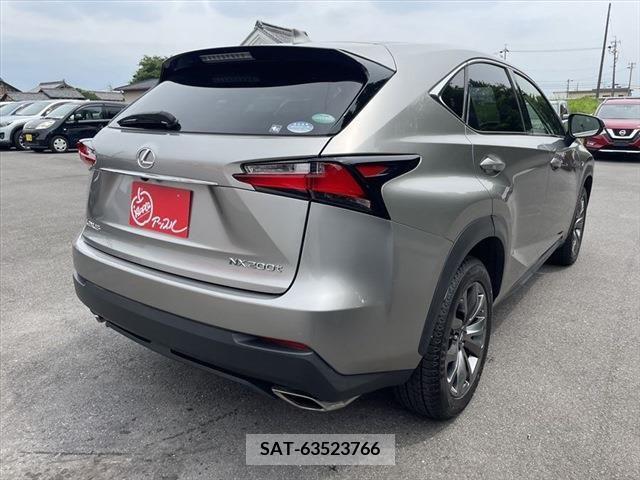 Lexus NX 2015-10 299728-17