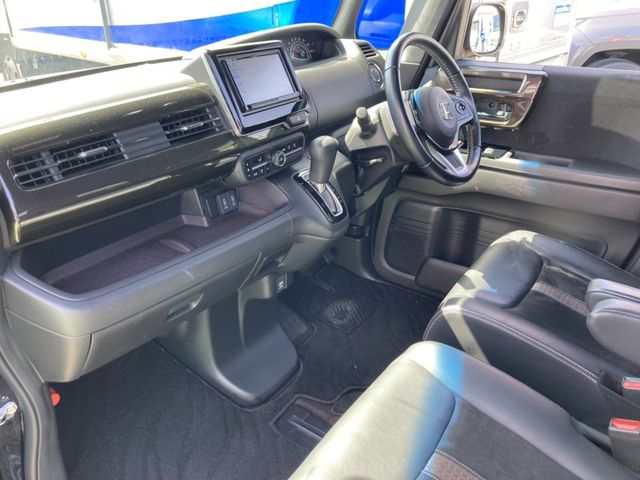 Honda N BOX CUSTOM 2018-02 1517-25