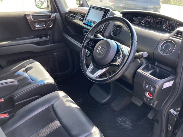 Honda N BOX CUSTOM 2018-02 1517-5