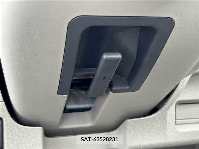 Suzuki SPACIA 2013-07 385215-23