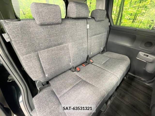 Toyota SIENTA 2022-11 368199-9