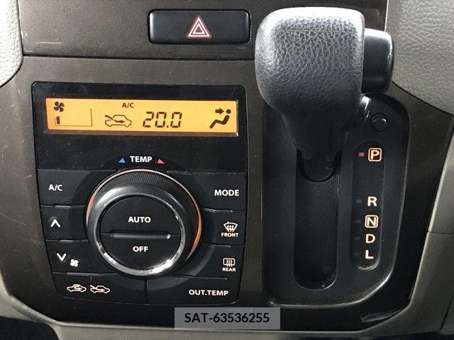 Nissan ROOX 2013-03 220043-13