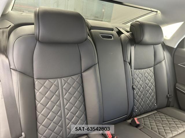 Audi A8 2020-08 261147-15