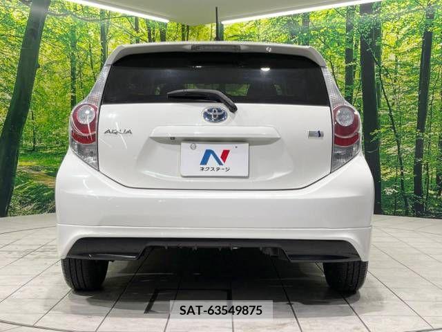 Toyota AQUA 2013-04 328279-15