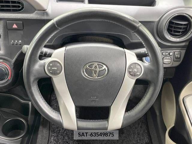 Toyota AQUA 2013-04 328279-11