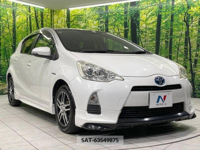 Toyota AQUA 2013-04 328279-16
