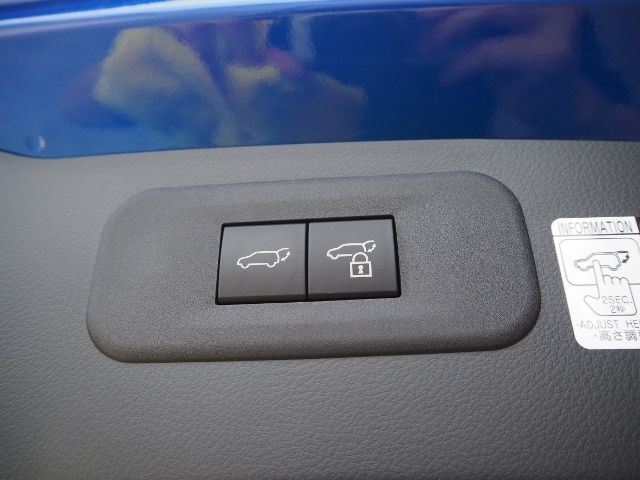 Lexus NX 2022-06 7932-17