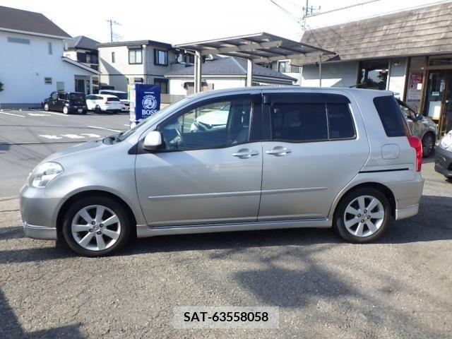 Toyota RAUM 2004-01 282666-2