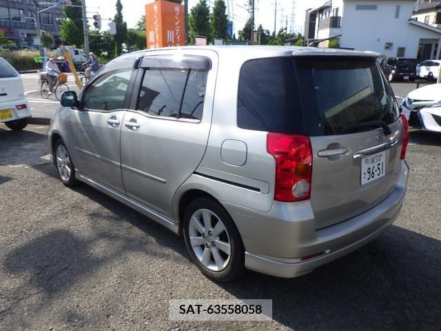 Toyota RAUM 2004-01 282666-7