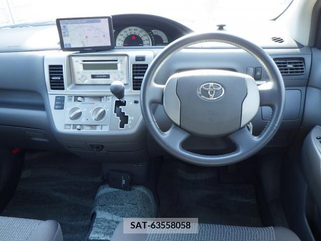 Toyota RAUM 2004-01 282666-8
