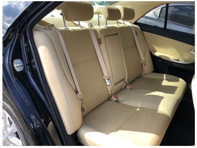Toyota PREMIO 2021-02 183633-4